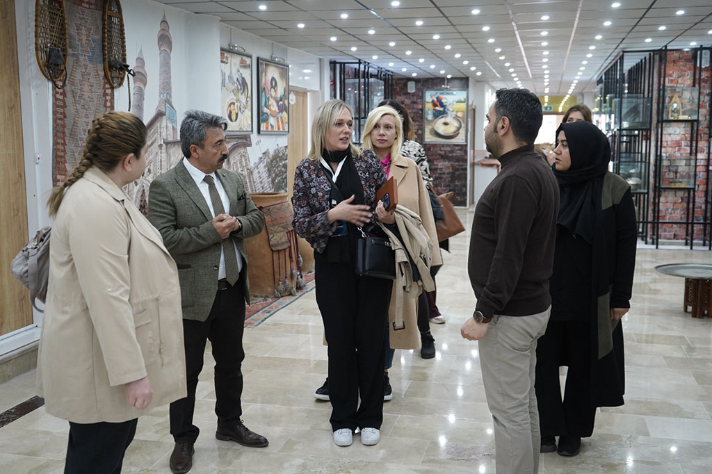 Karadağ Adriyatik Üniversitesi Personeli Turizm Fakültesini Ziyaret Etti