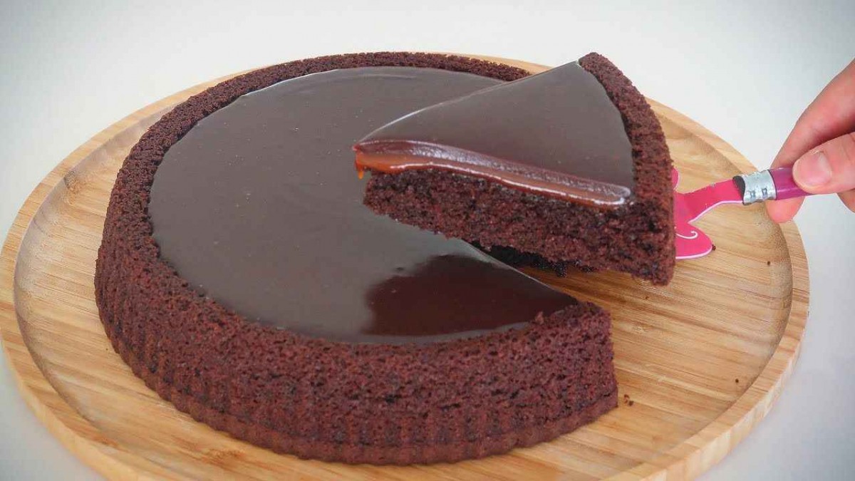Çikolatalı Tatların Kraliçesi: Kolay Çikolatalı Tart Tarifi
