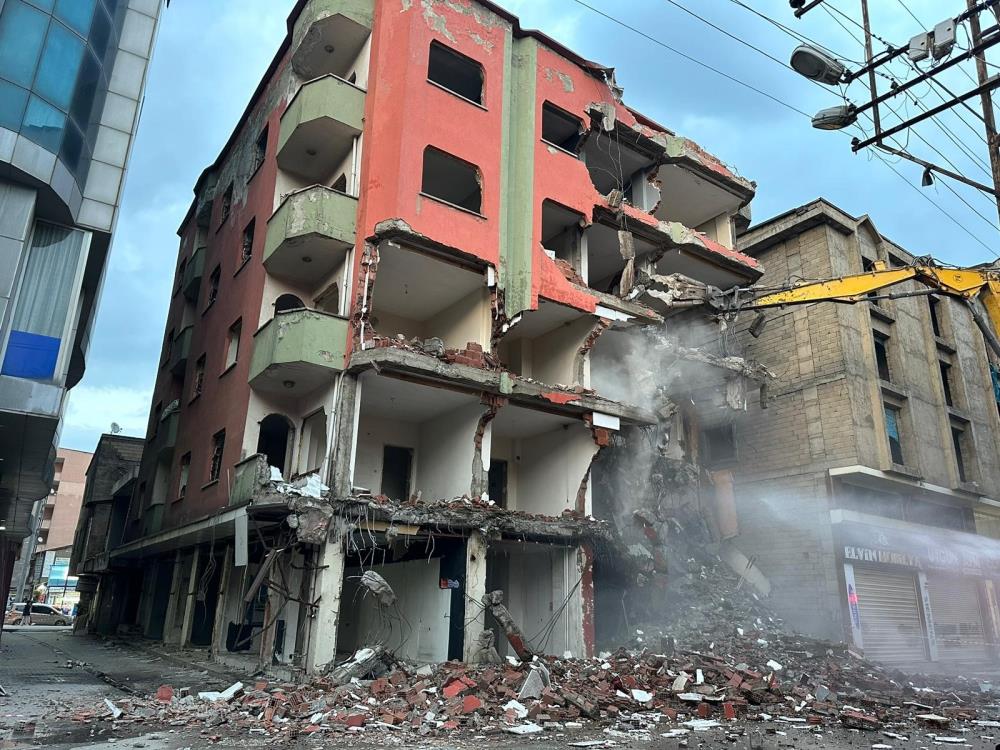 11 İlimizi Yıkan Depremlerin Faturası Belli Oldu