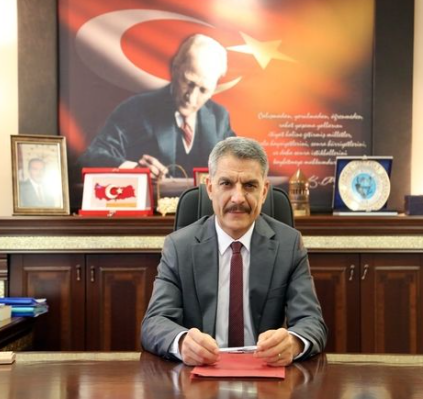 Sosyal medyada adını duyuran Vali Mehmet Ali Özkan kimdir?