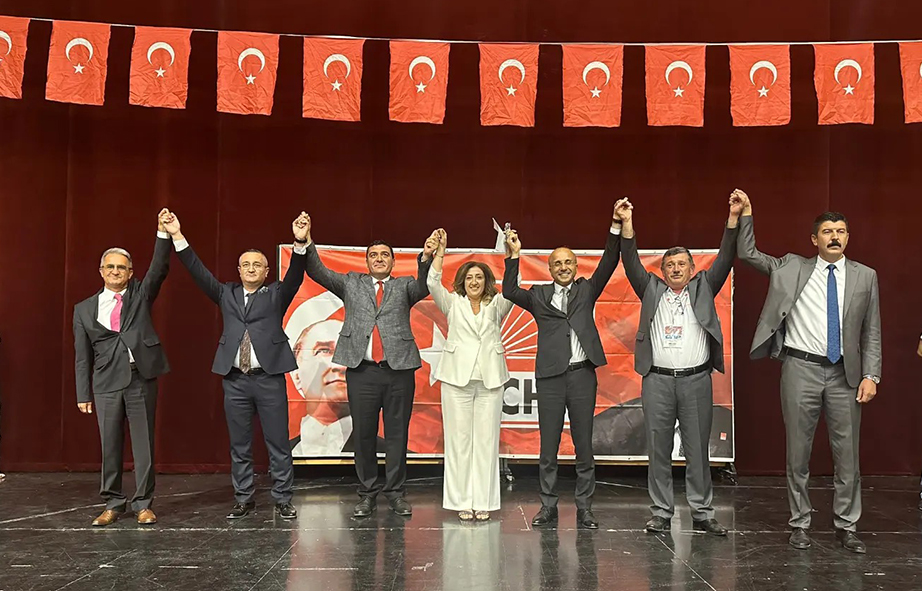 Sivas Cumhuriyet Halk Partisi Sivas  Merkez İlçe Kongresi gerçekleştirildi.