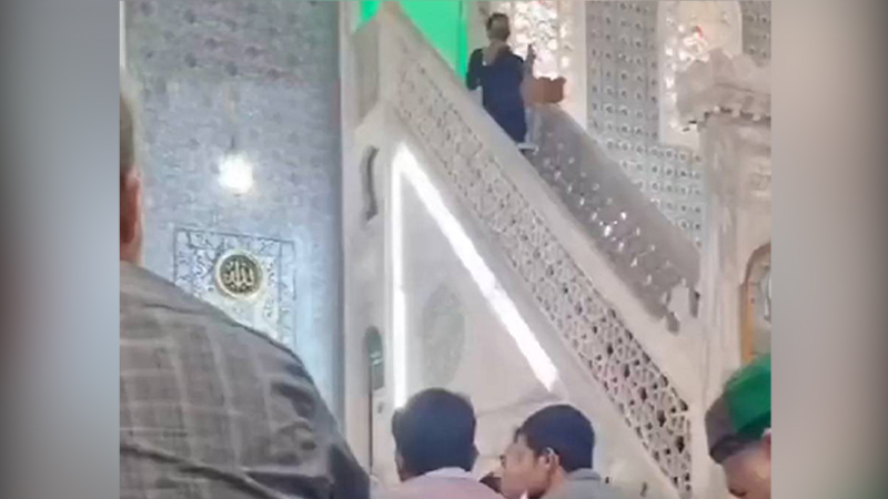 Şanlıurfa'da Dergah Camisi'nde 'faiz' gerginliği yaşandı.