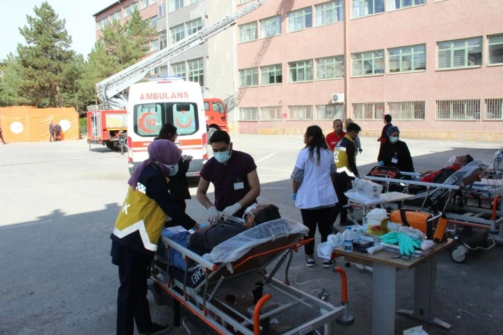 Sivas Devlet Hastanesi bünyesinde tatbikat gerçekleştirildi