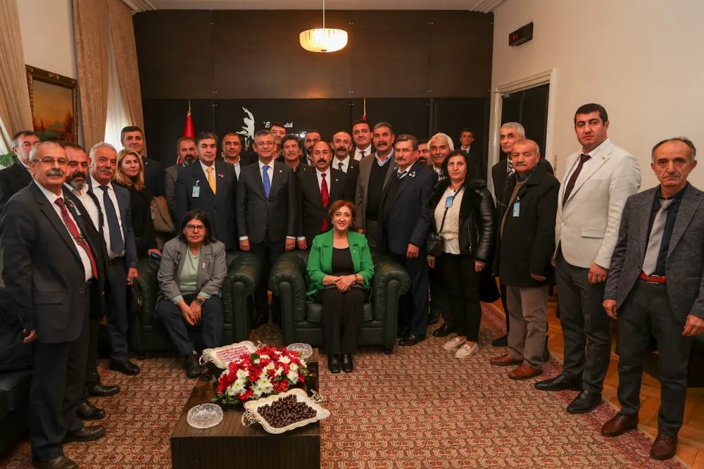 CHP Sivas İl ve İlçe Başkanlıkları, Başkent’e çıkarma yaptı. 