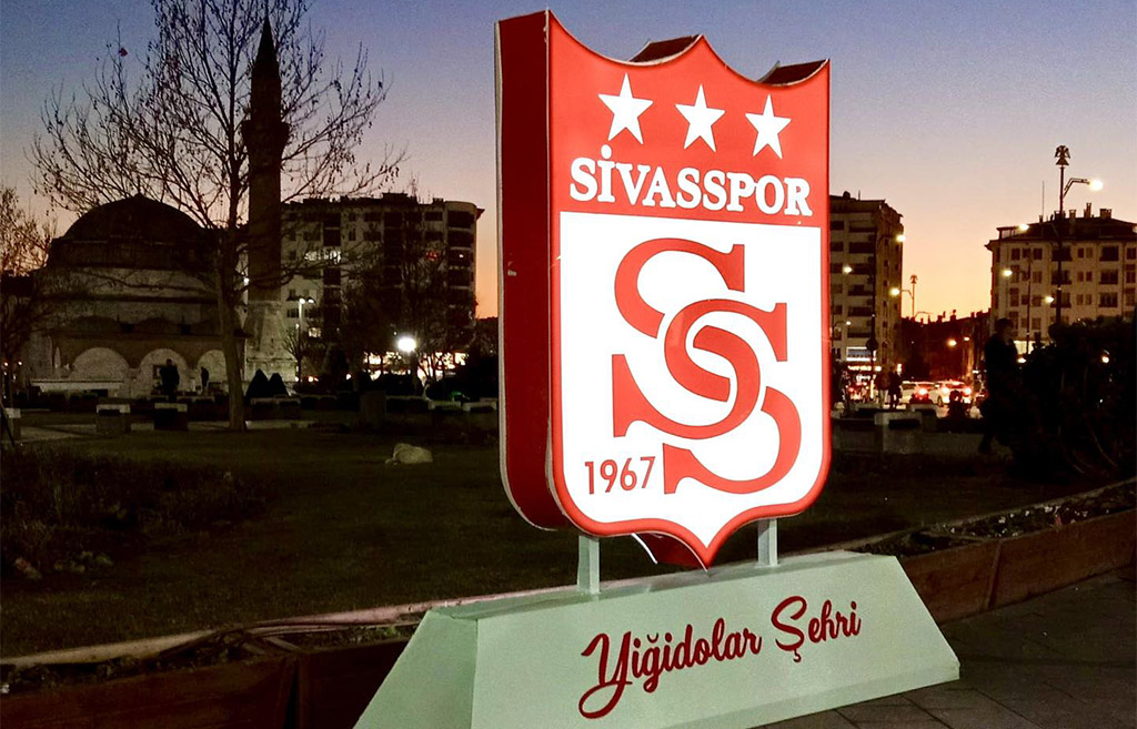 Sivasspor’umuzun logosu tekrar meydandaki yerini aldı