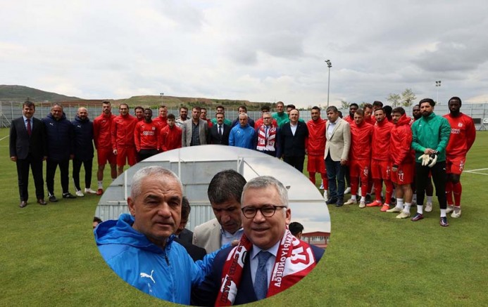 Sivas Valisi Yılmaz Şimşek Sivasspor'u Ziyaret Etti