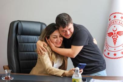 Hanımefendi Şimşek'e 'Yılın Annesi' Plaketi