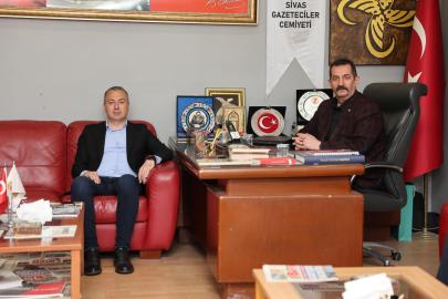 Başkan Adem Uzun’dan Sivas Gazeteciler Cemiyeti’ne Ziyaret