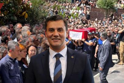 Manisa, Ferdi Zeyrek’i Gözyaşlarıyla Uğurladı