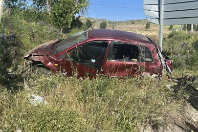 Otomobil Şarampole Yuvarlandı: 1’i Ağır 3 Yaralı