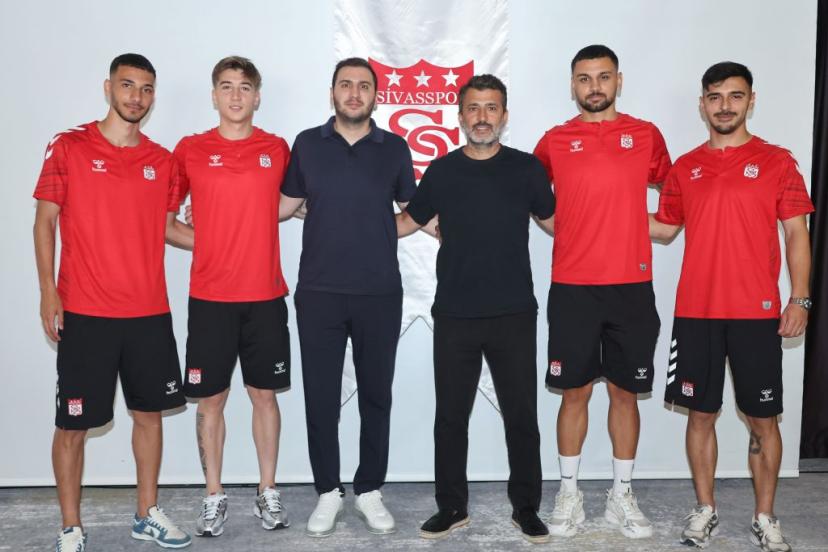 Sivasspor 4 Oyuncu İle Anlaşma Sağladı