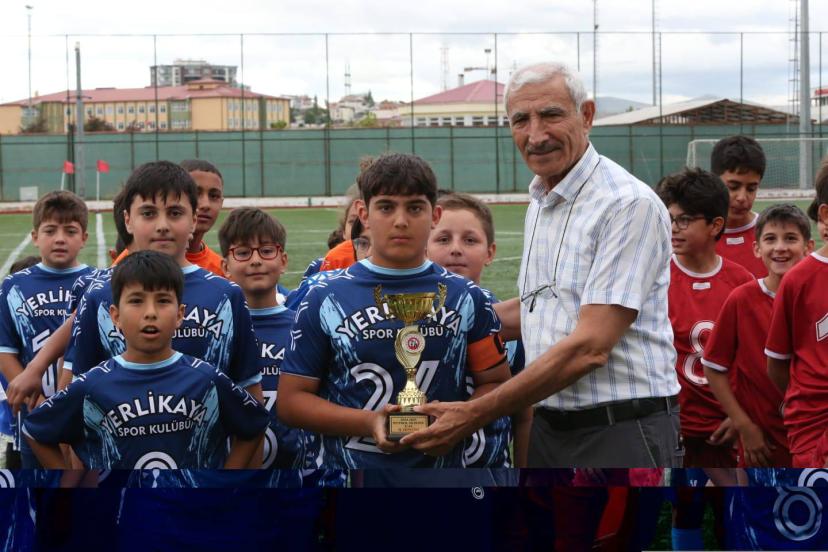 ‘’ SPORCULARIMIZA YÖNETİCİLERİMİZE EMEKLERİ İÇİN TEŞEKKÜR EDERİM’’