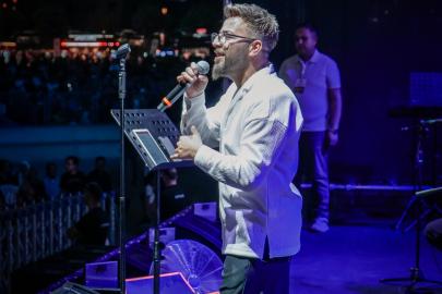 Ayaz Aydın’dan Sivas Rüzgârı: 180 Bin Kişiye Unutulmaz Gece