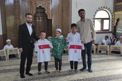 MİNİK KALPLERİN ŞEHİTLER CAMİİ'NDE MEZUNİYET COŞKUSU...