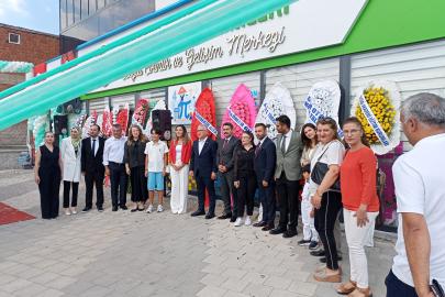 Yaratıcı Zeka Bilimleri Sosyal Etkinlik ve Gelişim Merkezi Açıldı