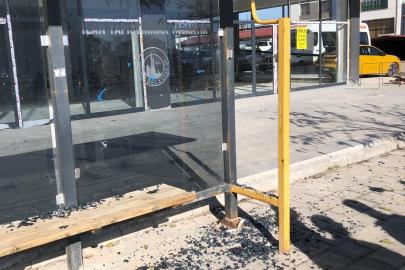 Sivas’ta Otobüs Duraklarına Vandal Saldırı: Kamu Malına Düşmanlık Sınır Tanımıyor
