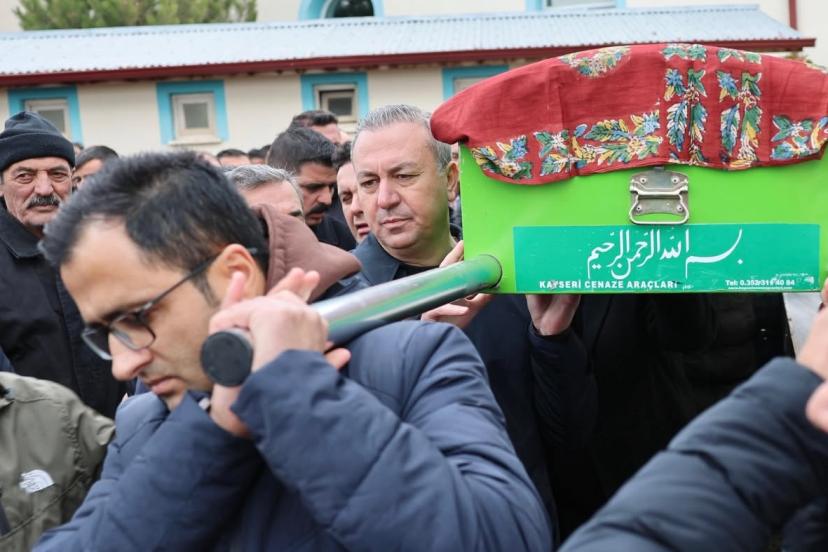 Başkan Adem Uzun’un Babaannesi Zülal Uzun Son Yolculuğuna Uğurlandı