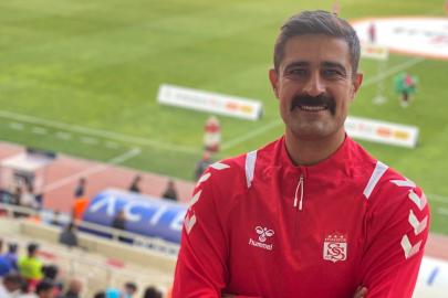 Danişmentgazi Mahallesi Muhtarı Berkay Toprak’tan Sivasspor’a Destek Çağrısı