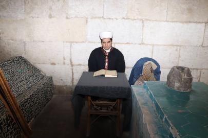 I. İzzeddin Keykavus’un Türbesinde Ramazan Boyunca Kur’an Tilaveti