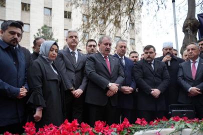 Muhsin Yazıcıoğlu Kabri Başında Dualarla Anıldı