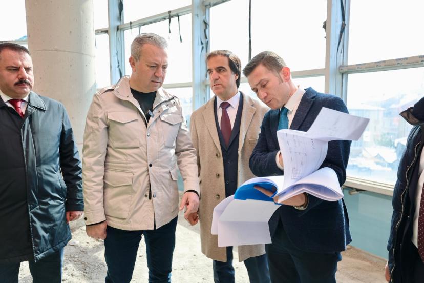 KADERİNE TERK EDİLEN YAPILAR YENİDEN HAYAT BULUYOR