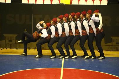 Sivas’ta Halk Oyunları Coşkusu: İl Yarışmaları Nefes Kesti